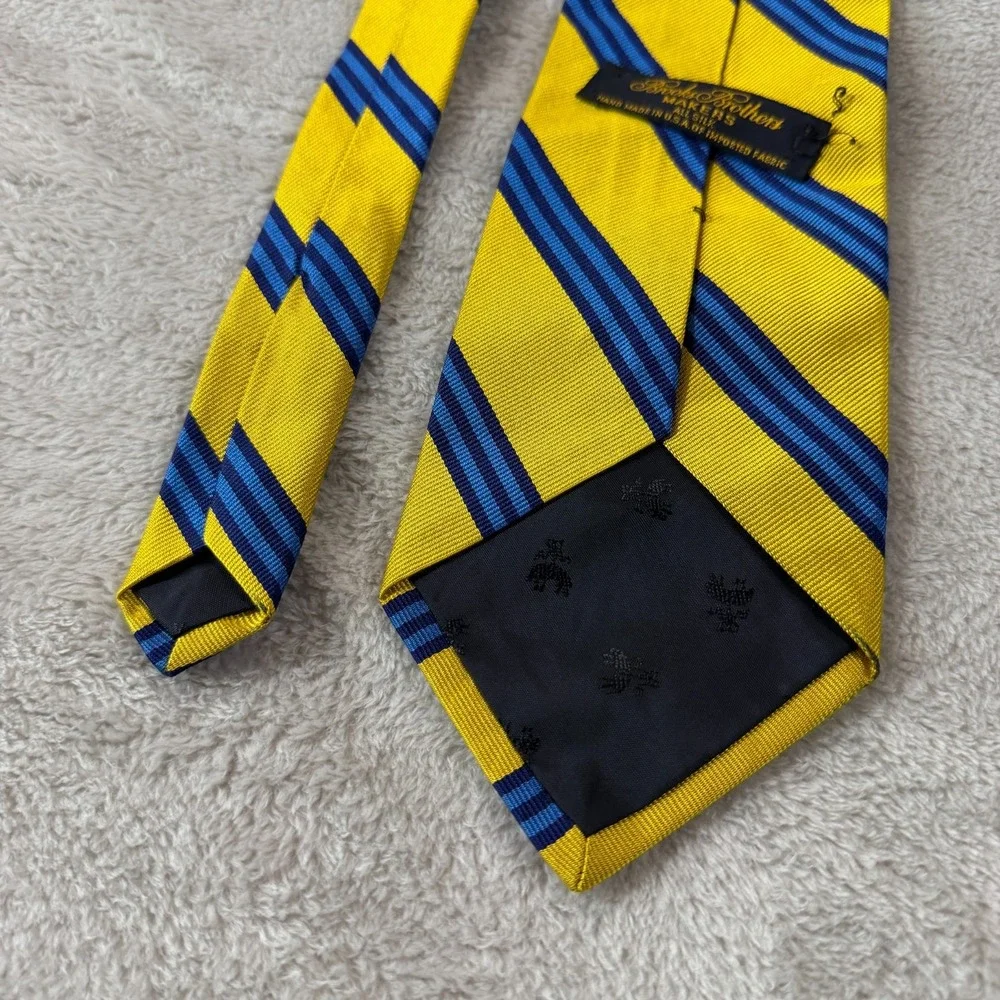 Brooks Brothers excellent pre